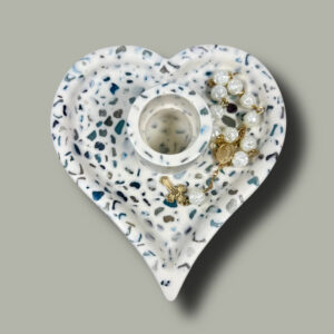 Heart candle holder